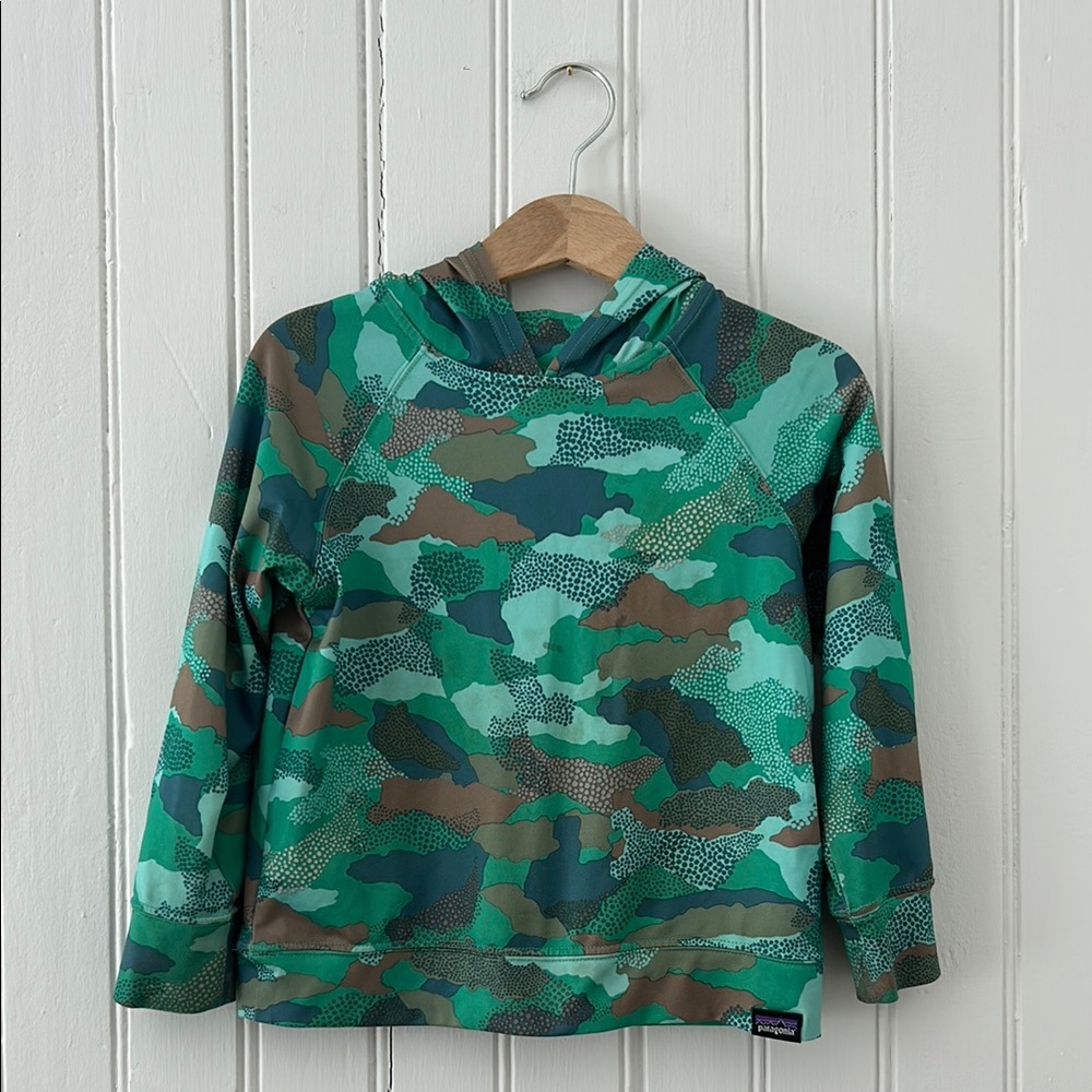 Patagonia Camouflage Sun shirt with hood 3t
